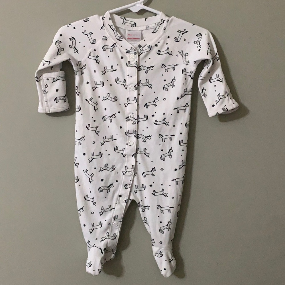 Hanna Andersson Unicorn Pattern Snap Footie